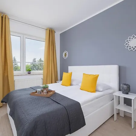 Apartament Rodzinny Z 2 Sypialniami & Klimatyzacja By Noclegi Renters-3